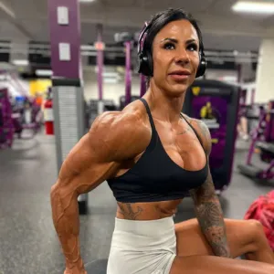 Crystal 🖤 Gym GF Onlyfans