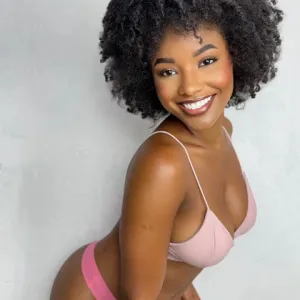 Larissa Silva🇧🇷Chocolate🍫 Onlyfans