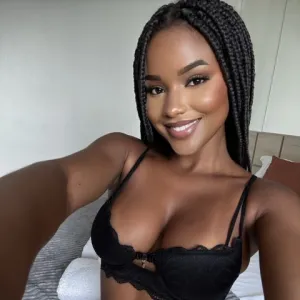 Larissa Silva🇧🇷Chocolate🍫 Onlyfans
