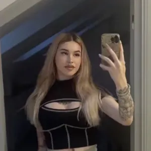 𝐴𝑙𝑒𝑠𝑠𝑖𝑎 🎀 Onlyfans