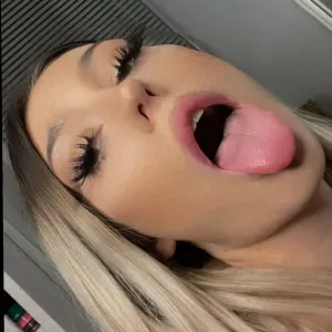 lolahenderson OnlyFans