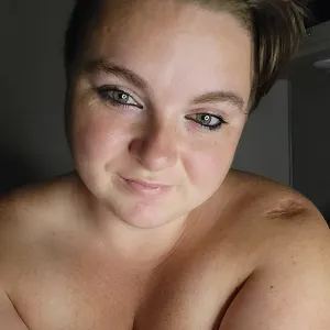 thequeenbee69 Onlyfans
