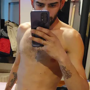 milk_latino OnlyFans