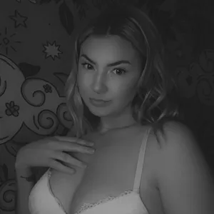 ♡︎𝙗𝙪𝙣𝙣𝙞𝙚♡︎ Onlyfans