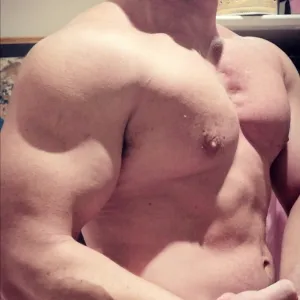 musclesmcdadbod OnlyFans