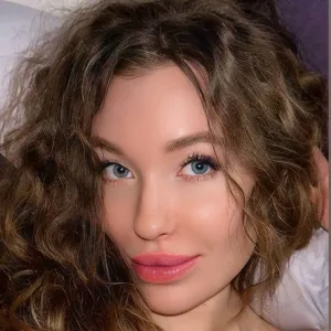 curly_alina OnlyFans