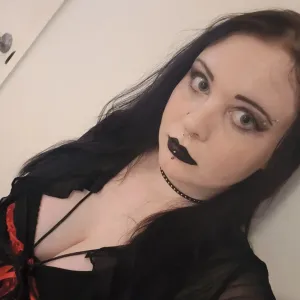 big.tiddy.gothgirl OnlyFans