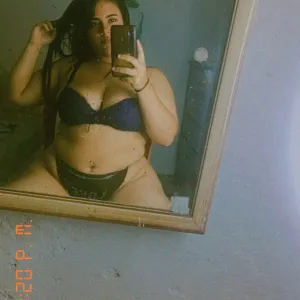 kimberlymendozaoficial OnlyFans