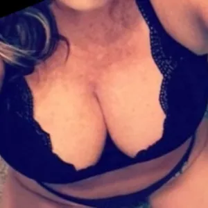 cuckwife22 Onlyfans