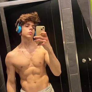 hectortwink OnlyFans