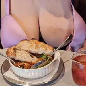 Full Access: Ms Food and Boobs Onlyfans