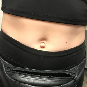Flo’s belly button Onlyfans