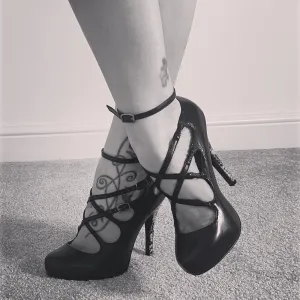 highheelsandnylons Onlyfans