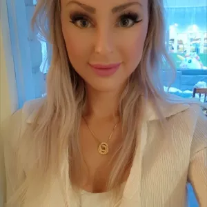 swedish-hotwife OnlyFans