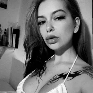 yoursweetestnightmare Onlyfans