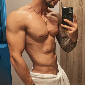 SYVAK Onlyfans