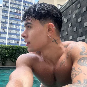 robert_santanaa OnlyFans