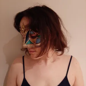 Masked Miss Maya Onlyfans