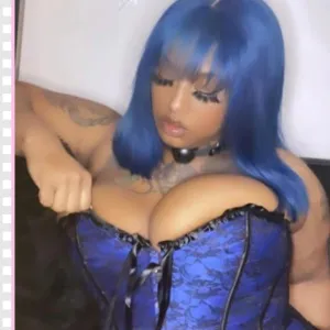IAMBURGUNDYBEE Onlyfans