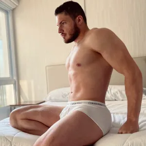 Apollo Arose Onlyfans