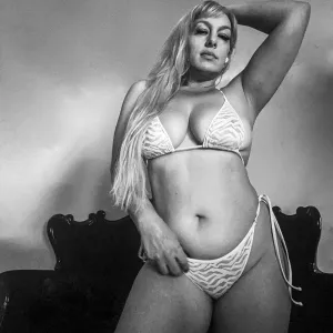 one_curvy_one Onlyfans