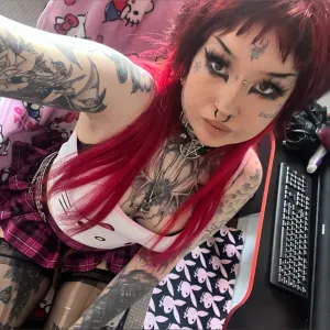 Tatted Goth Dom Girl🦇🦇🤍 Onlyfans