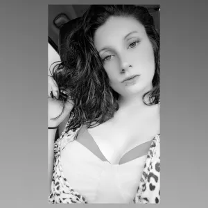 petitenaughtygirl94 OnlyFans